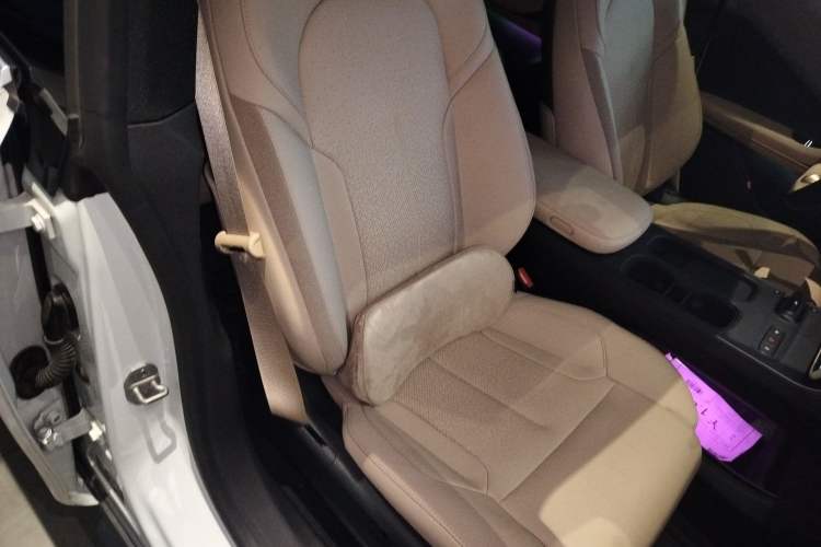 Used Nio ET5 2024 100 kWh Right Front Seat