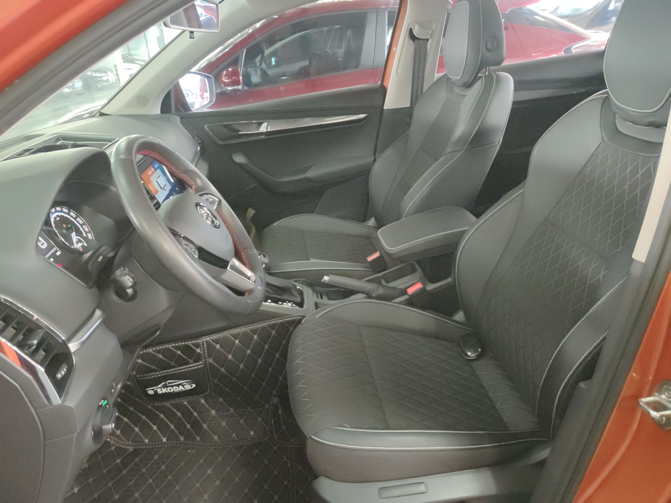 المقاعد الأمامية داخل السيارة