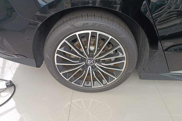 Used BYD Han 2025 DM-i Intelligent Driving Edition 125KM LiDAR Flagship Model Exterior 5