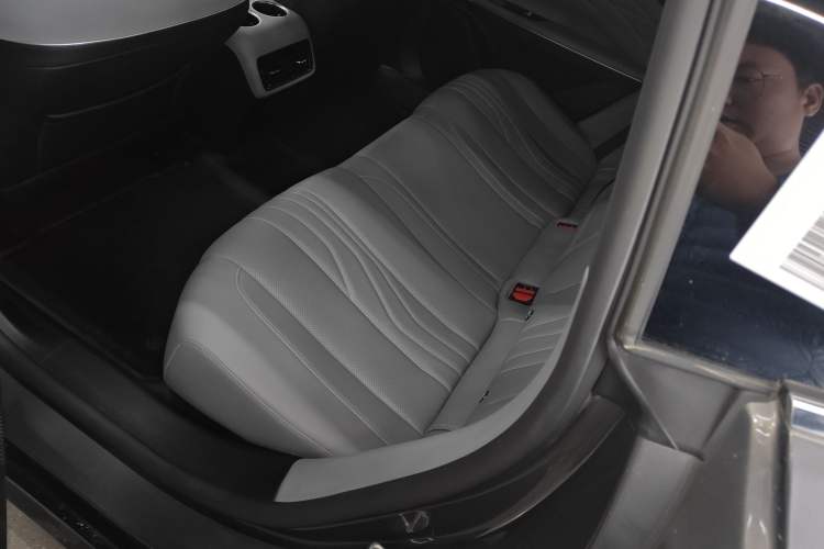 Used Geely Galaxy E8 2024 665 km Range Rear-Drive Starship Long-Range Version