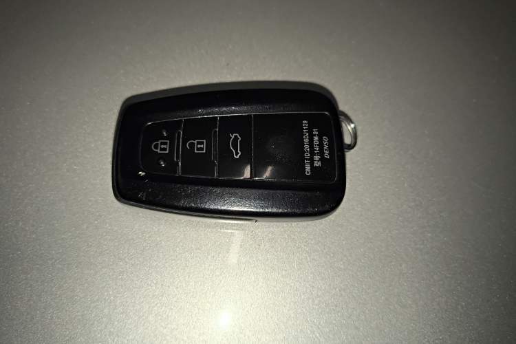 Used Toyota Camry 2019 2.5G Luxury Edition China VI Standard Vehicle Key