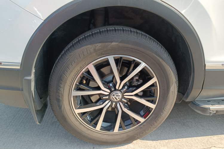 Used Volkswagen Tiguan L 2017 330TSI Automatic Two-Wheel Drive Luxury Edition
