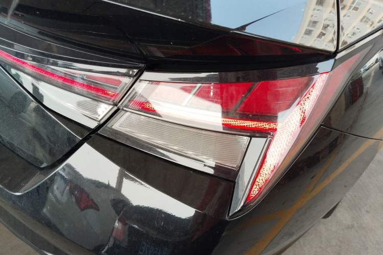 Used Hyundai Elantra 2022 1.5L CVT LUX Black Knight Limited Edition Exterior 3