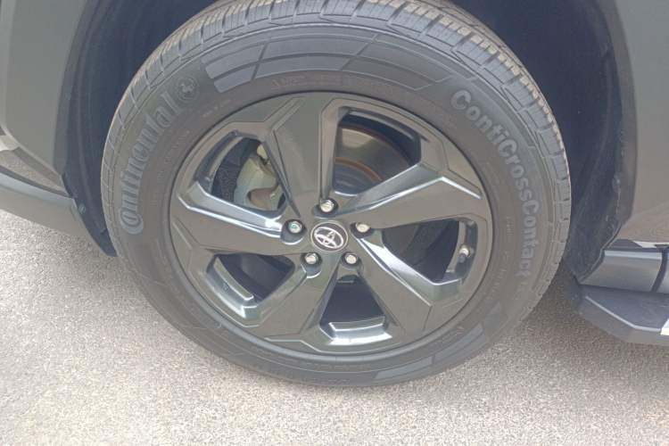 Used Toyota RAV4 2022 2.0L CVT 4x4 Style Plus Edition Left Front Wheel Hub