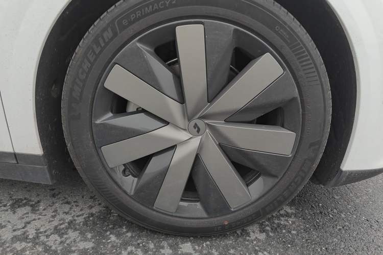 Used Li Auto Li Auto i6 2025 Model Four-Wheel-Drive Standard Type