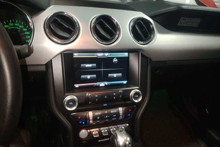 Used Ford Mustang 2016 2.3T Performance Edition Audio And AC Panel