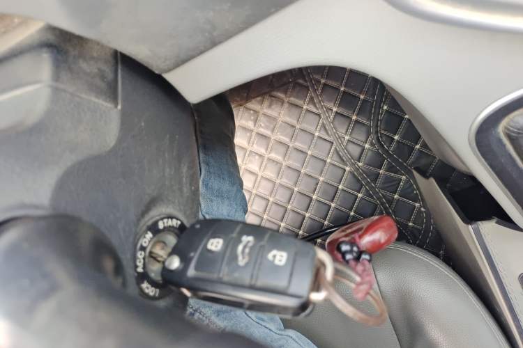 Used JAC Refine M4 2019 Joyful Series 2.0L Manual Comfort Model China V Standard