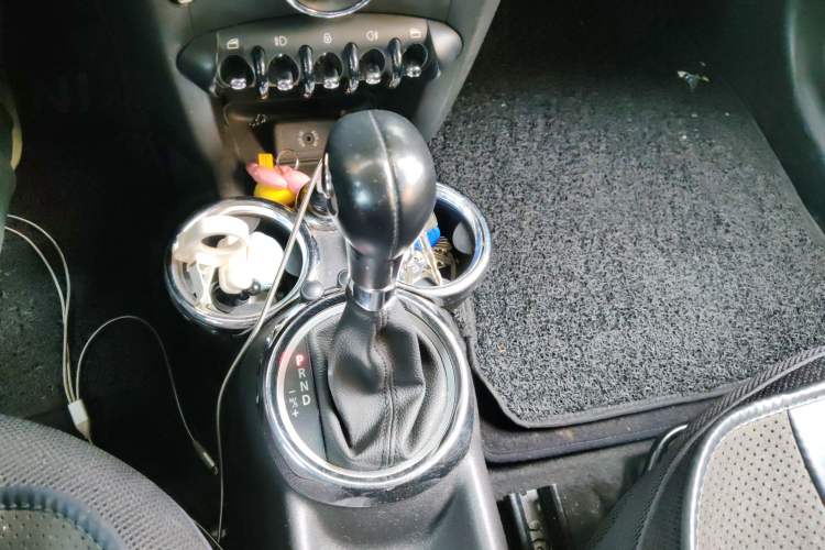 Used MINI MINI 2011 1.6L COOPER Fun
