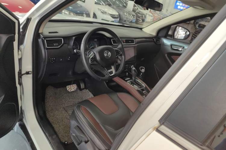 Used Dongfeng Fengon 580 2017 1.5T CVT Luxury Model
