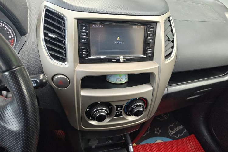 Used Great Wall M4 2012 1.5L Manual Luxury Version Audio And AC Panel
