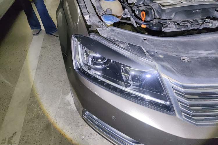 Used Volkswagen Magotan 2013 1.8TSI Premier Model
