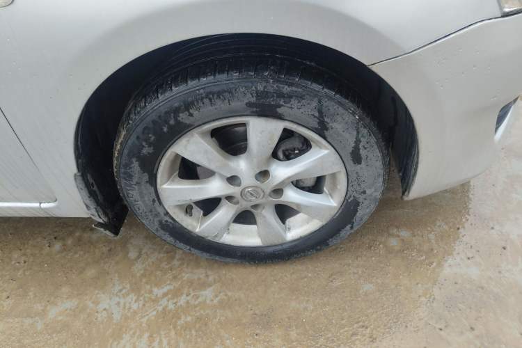 Used Nissan Tiida 2013 1.6L CVT Cool Cafe Edition