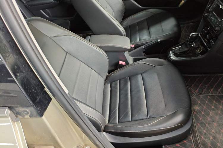 Used Volkswagen Bora 2018 1.5L Automatic Comfort Model Right Front Seat