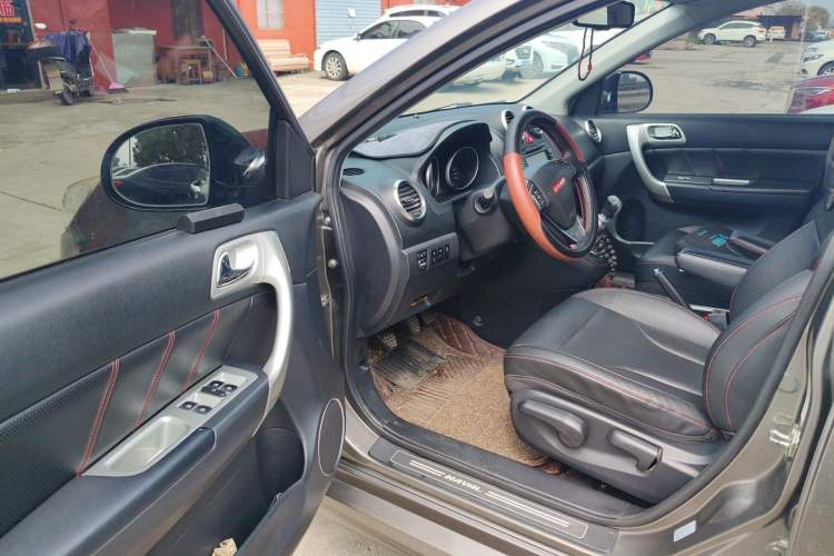 Used Haval H6 2013 Upgraded Model 1.5T Manual Two-Wheel Drive Elite Version