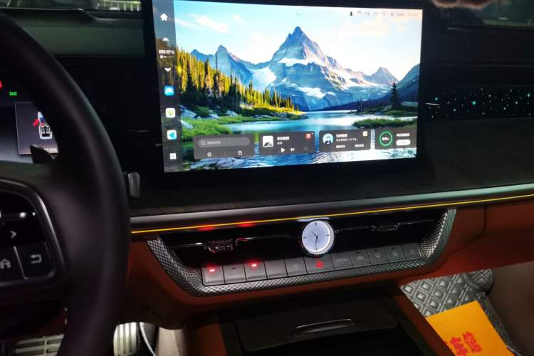 Used Tank 500 New Energy 2024 Hi4-T
