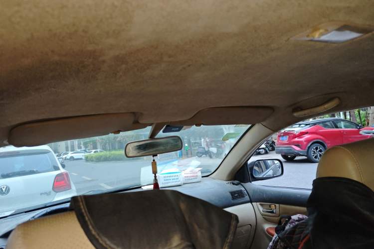 Used BYD F3 2012 Energy-Saving Model 1.5L Manual Comfort Version Headliner