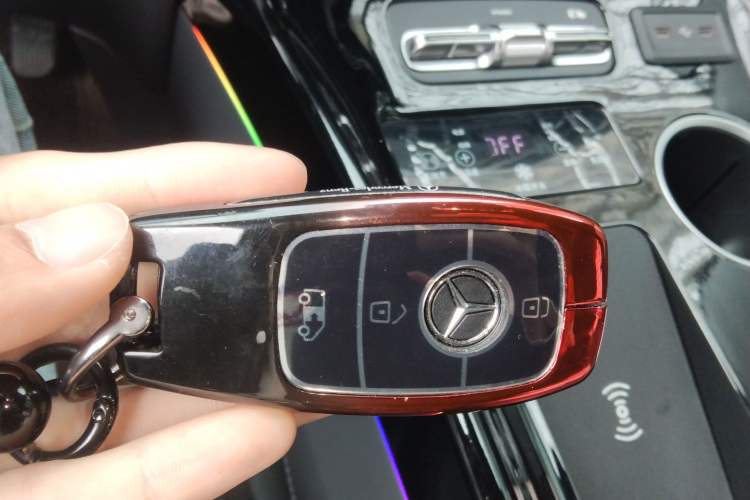 Used Mercedes-Benz Vito 2024 2.0T Business Version 7 Seats Vehicle Key