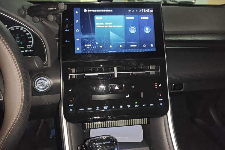 Used Toyota Avalon 2022 Dual-Engine 2.5L XLE Premium Edition