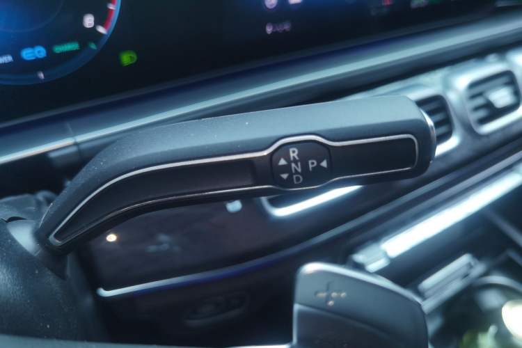 Used Mercedes-Benz GLS 2023 GLS 450 4MATIC Stylish Model Gear Lever