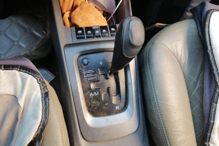 Used Chevrolet Sail 2011 Sedan 1.4L AMT Happiness Edition