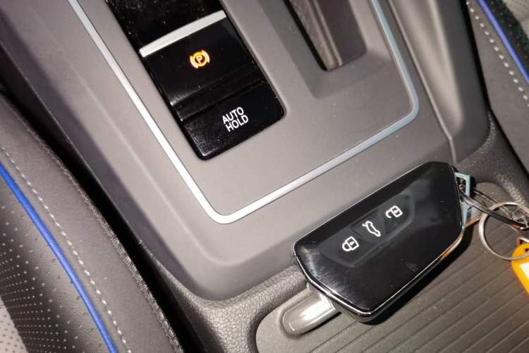 Used Volkswagen Golf 2025 300TSI R-Line