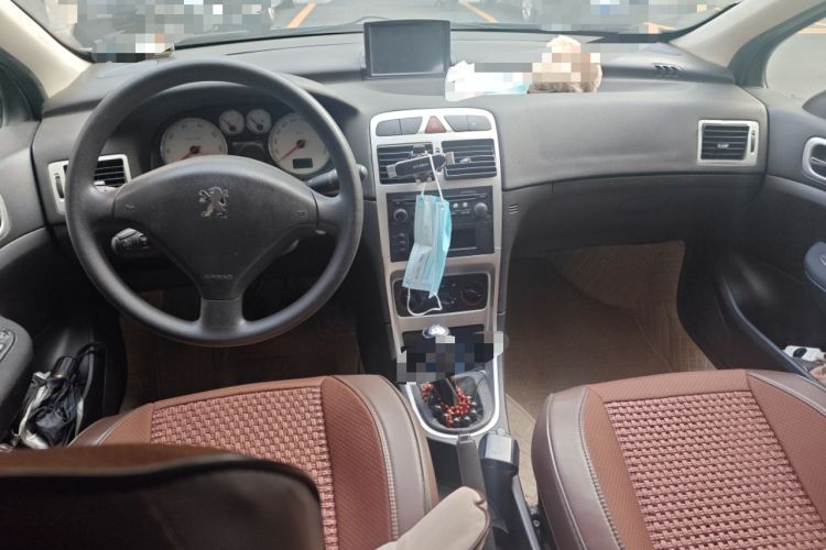 Used Peugeot 307 2010 Sedan 1.6L Manual Comfort Edition Center Console