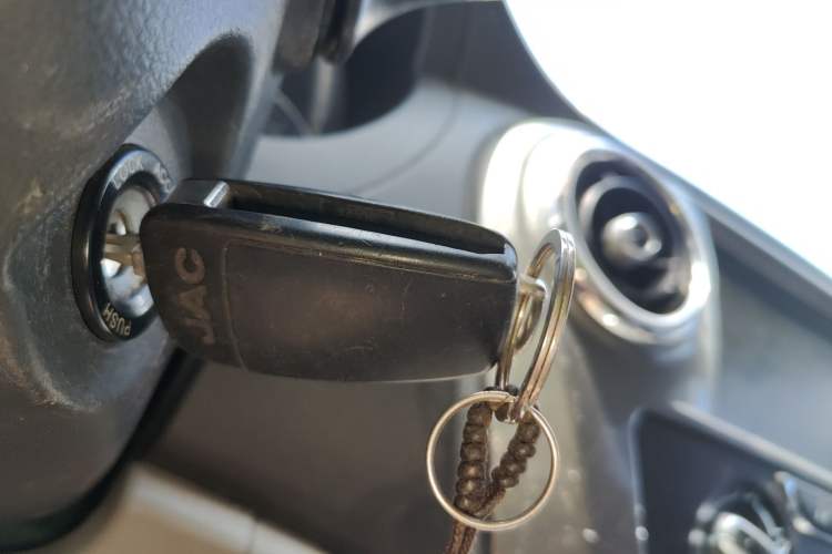 Used JAC Refine M3 2016 IKEA Edition 1.6L Luxury Smart Model Vehicle Key