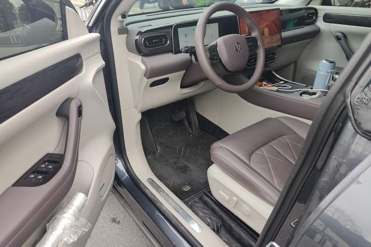 Used Leapmotor C11 2024 Range-Extended 300 Luxury Edition
