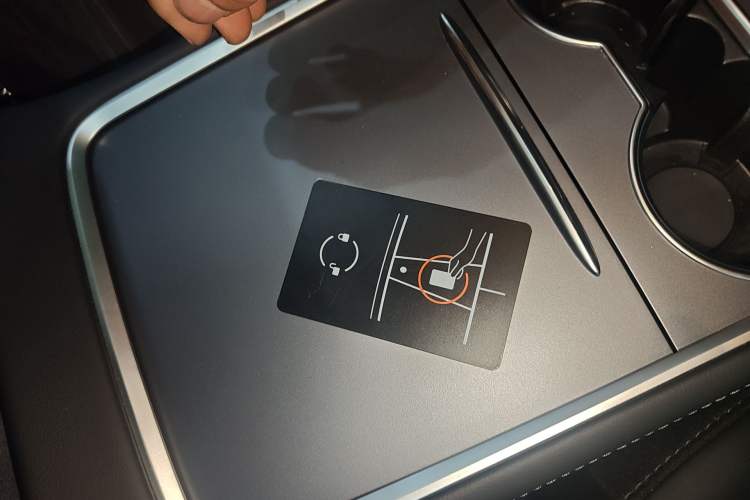 Used Tesla Model Y 2024 Rear-Wheel-Drive Version Vehicle Key