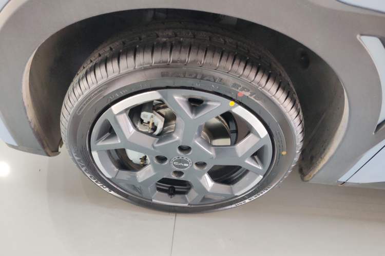 Used BYD Seagull 2025 Smart Drive Version 305 km Freedom Edition Left Front Wheel Hub
