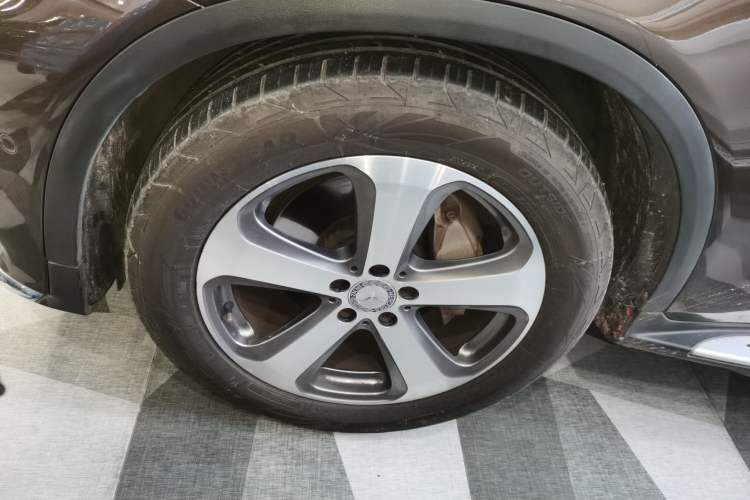 Used Mercedes-Benz GLC 2017 GLC 260 4MATIC Luxury Model
