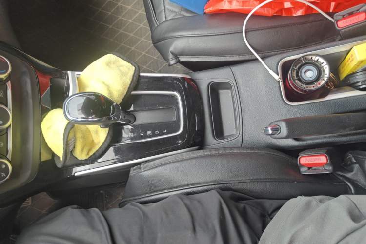 Used Nissan Sylphy 2019 1.6XV CVT Smart Connect Luxury Edition China VI Standard Gear Lever