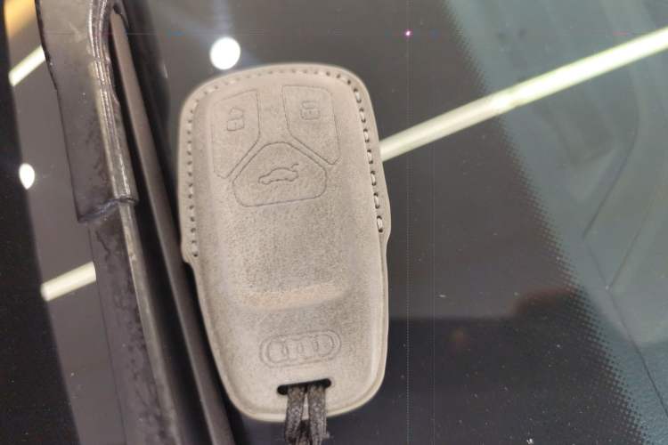 Used Audi A4L 2019 40 TFSI Fashion Version China V