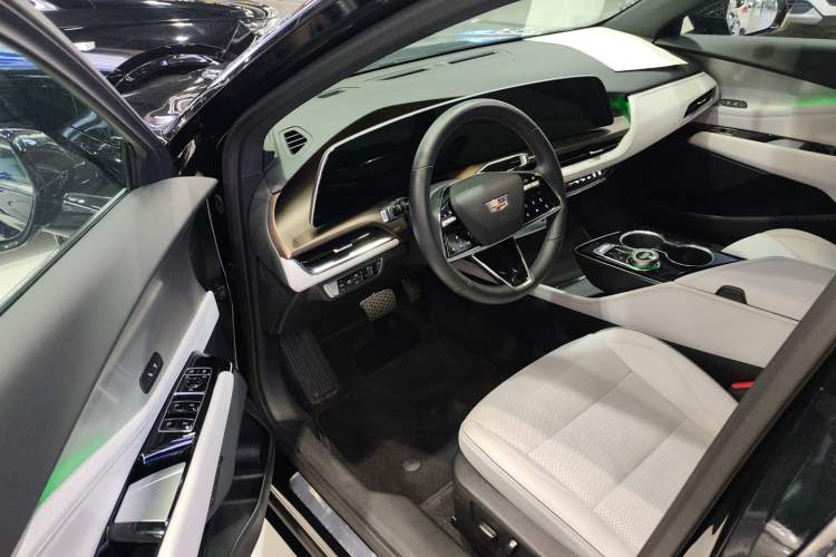 Used Cadillac GT4 2023 25T Luxury Model Driver Seat