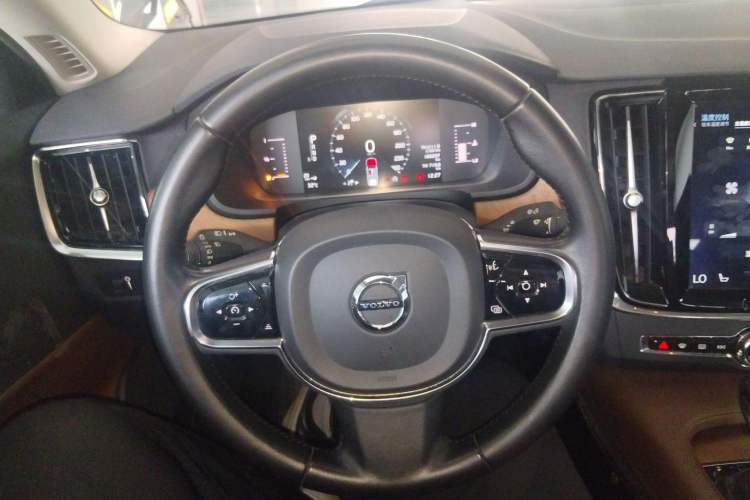 Used Volvo S90 2019 T5 Zhiyi Edition
