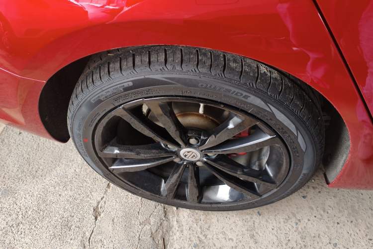 Used MG 6 2019 20T Automatic Trophy Competition Edition + BOSE Luxury Sound System Package Right Rear Wheel Hub