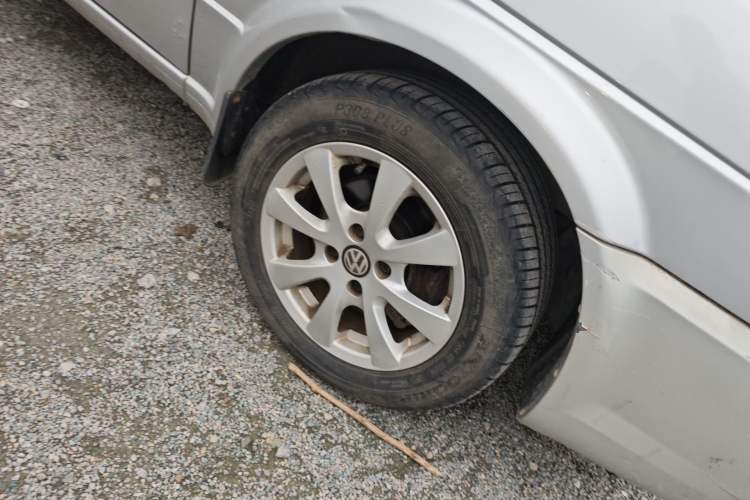 Used Volkswagen Jetta 2012 1.6L Collector's Edition Right Front Wheel Hub