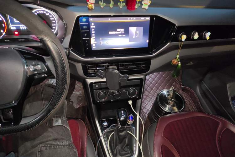 Used Volkswagen T-Cross 2021 280TSI DSG Comfort Edition Audio And AC Panel