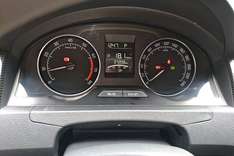 Used Skoda Rapid Spaceback 2016 Revised 1.6L Automatic Smart Drive Version
