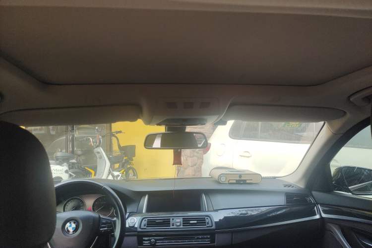 Used BMW 5 Series 2014 525Li Luxury Design Package
