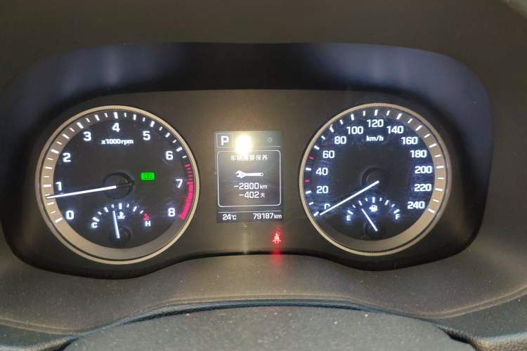 Used Hyundai Tucson 2015 1.6T Dual-Clutch Two-Wheel-Drive Smart Model Instrument Cluster