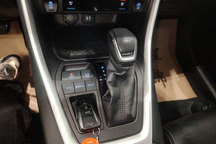 Used Toyota Wildlander 2021 2.0L CVT Two-Wheel Drive Luxury Edition