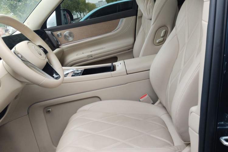 Used Hima AITO M9 2025 Extended-Range Ultra Version 52 kWh 6-Seater
