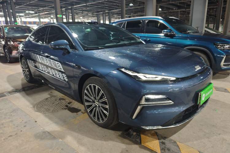 Used Geely Galaxy 8 2025 130km EM-P Starship Edition