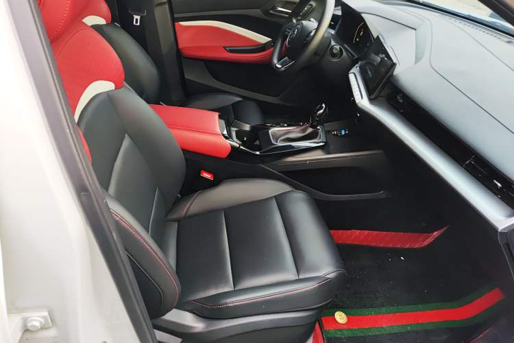 Used MG 5 2021 Revised Version 180 DVVT CVT Youth Luxury Edition
