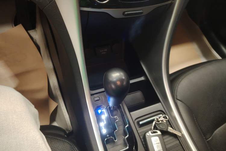 Used Hyundai Sonata 2014 2.4L Automatic Leading Edition China V Standard
