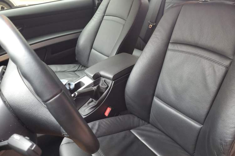 Used BMW 3 Series 2011 320i Coupe Left Front Seat