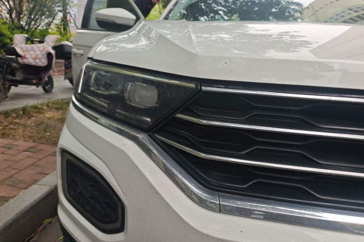 Used Volkswagen T-ROC 2022 280TSI DSG Two-Wheel Drive Comfort PLUS Right Front Headlight