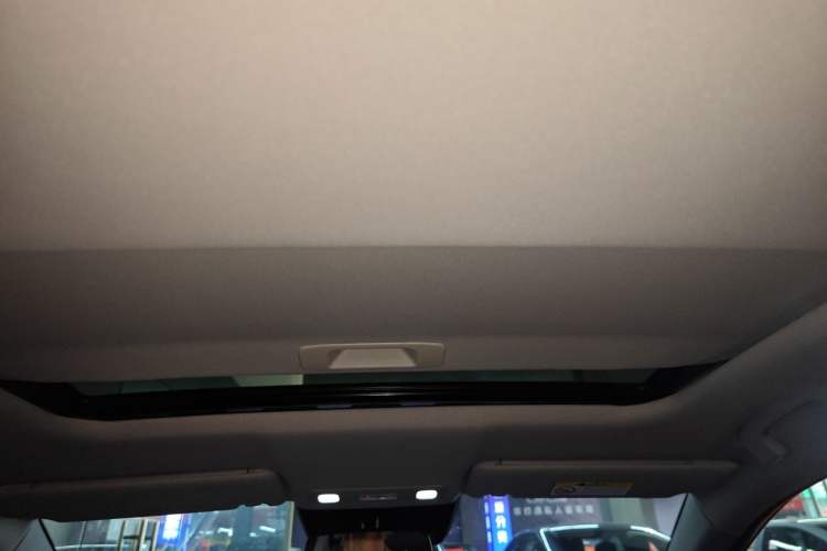 Used Nissan N6 2026 Model 180 Max Headliner