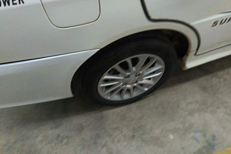 Used Soueast V3 Lingyue 2015 1.5L AMT Happiness Edition